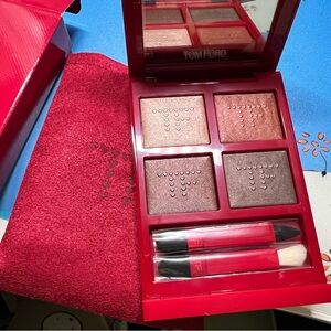 Tom Ford Scarlet Red Packaging Body Heat eyeshadow